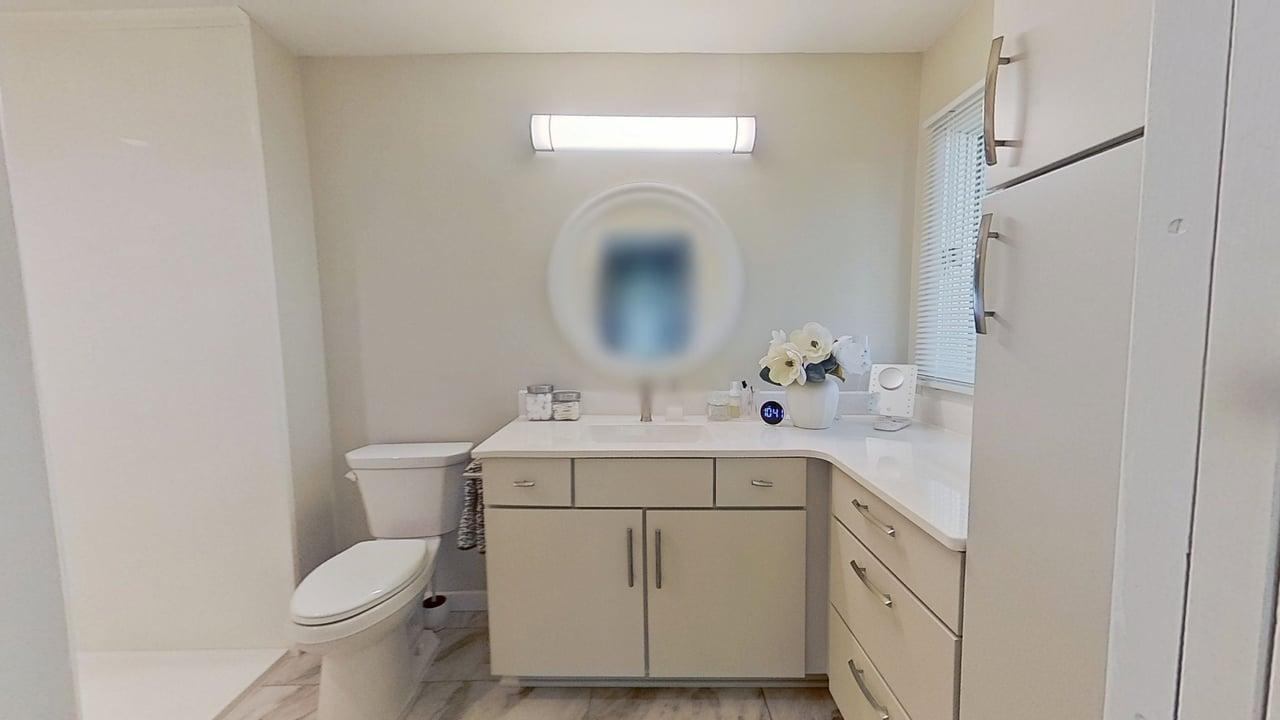 405-E-Marshall-St-Primary-Bathroom.jpg