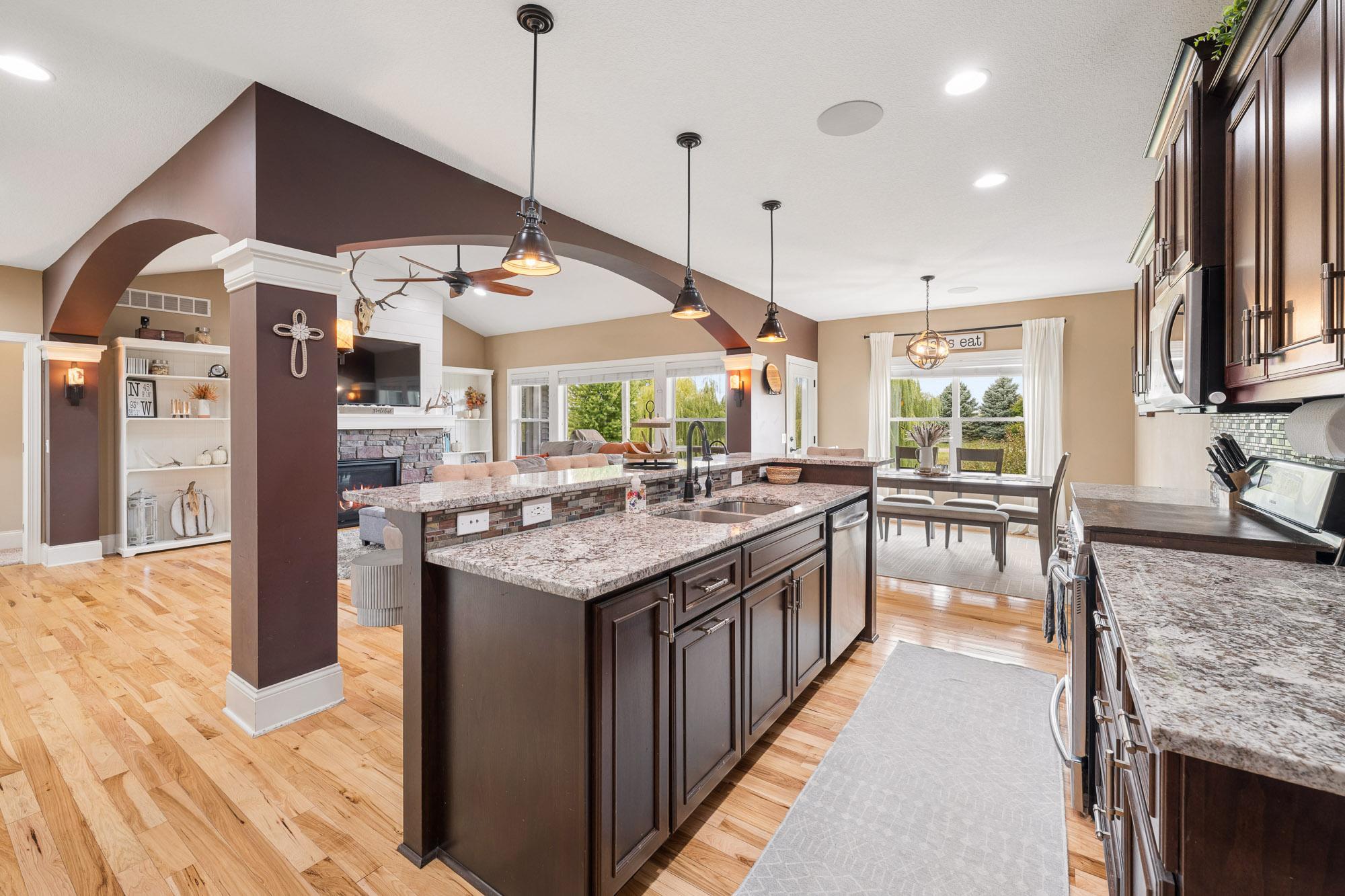 11003 Wesley Dr-MLS-12.jpg