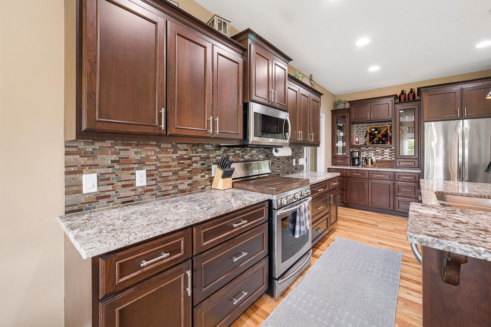 11003 Wesley Dr-MLS-9.jpg