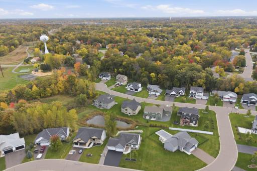 PRIME HILLSIDE ESTATES LOCATION on a dead-end/cul-de-sac lot w/ pond views