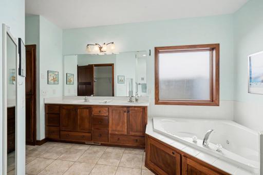11040 Dahlia Street NW, Coon Rapids, MN 55433