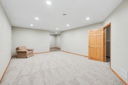 11040 Dahlia Street NW, Coon Rapids, MN 55433