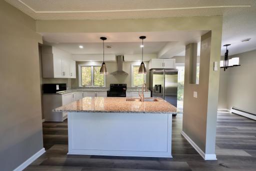 8033 Georgia Avenue N, Brooklyn Park, MN 55445