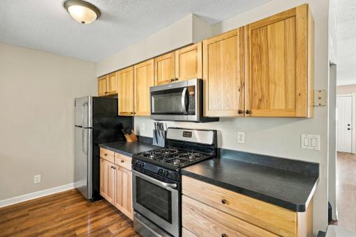 2657 5th Street E, Maplewood, MN 55119