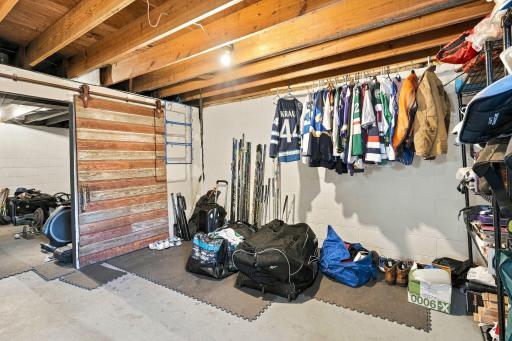 2657 5th Street E, Maplewood, MN 55119