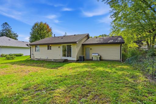 2657 5th Street E, Maplewood, MN 55119