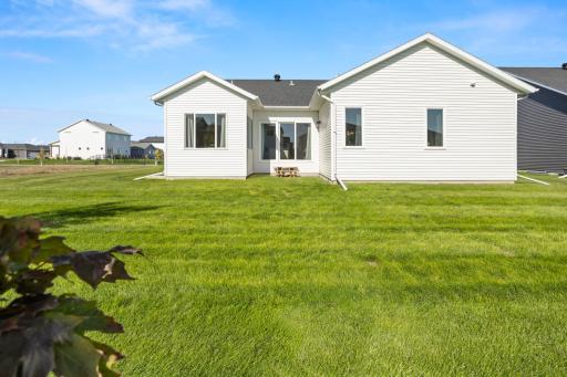 7902 Firefly Lane, Horace, ND 58047