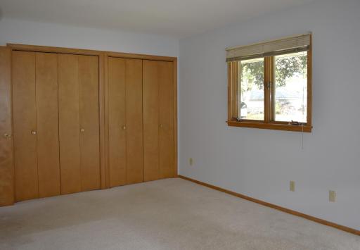 617 2nd Street NE, Osseo, MN 55369