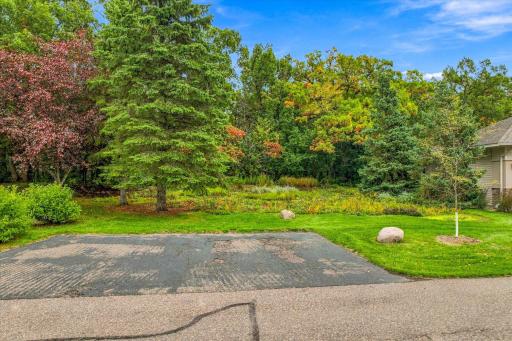 5 Summit, North Oaks, MN 55127