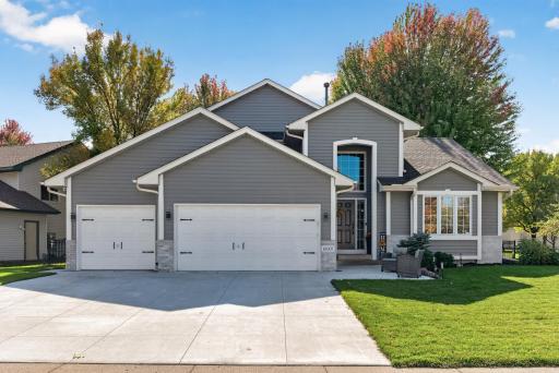10007 Hidden Oaks Lane N, Champlin, MN 55316