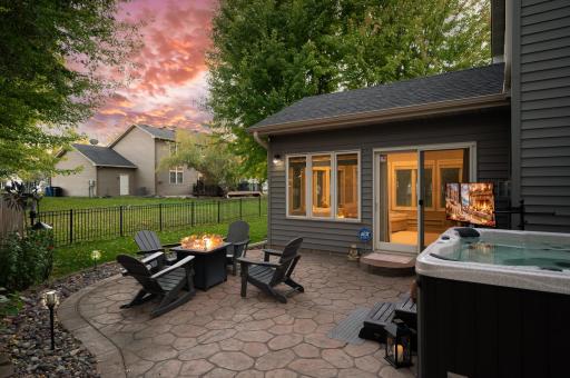 10007 Hidden Oaks Lane N, Champlin, MN 55316