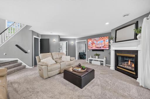 10007 Hidden Oaks Lane N, Champlin, MN 55316