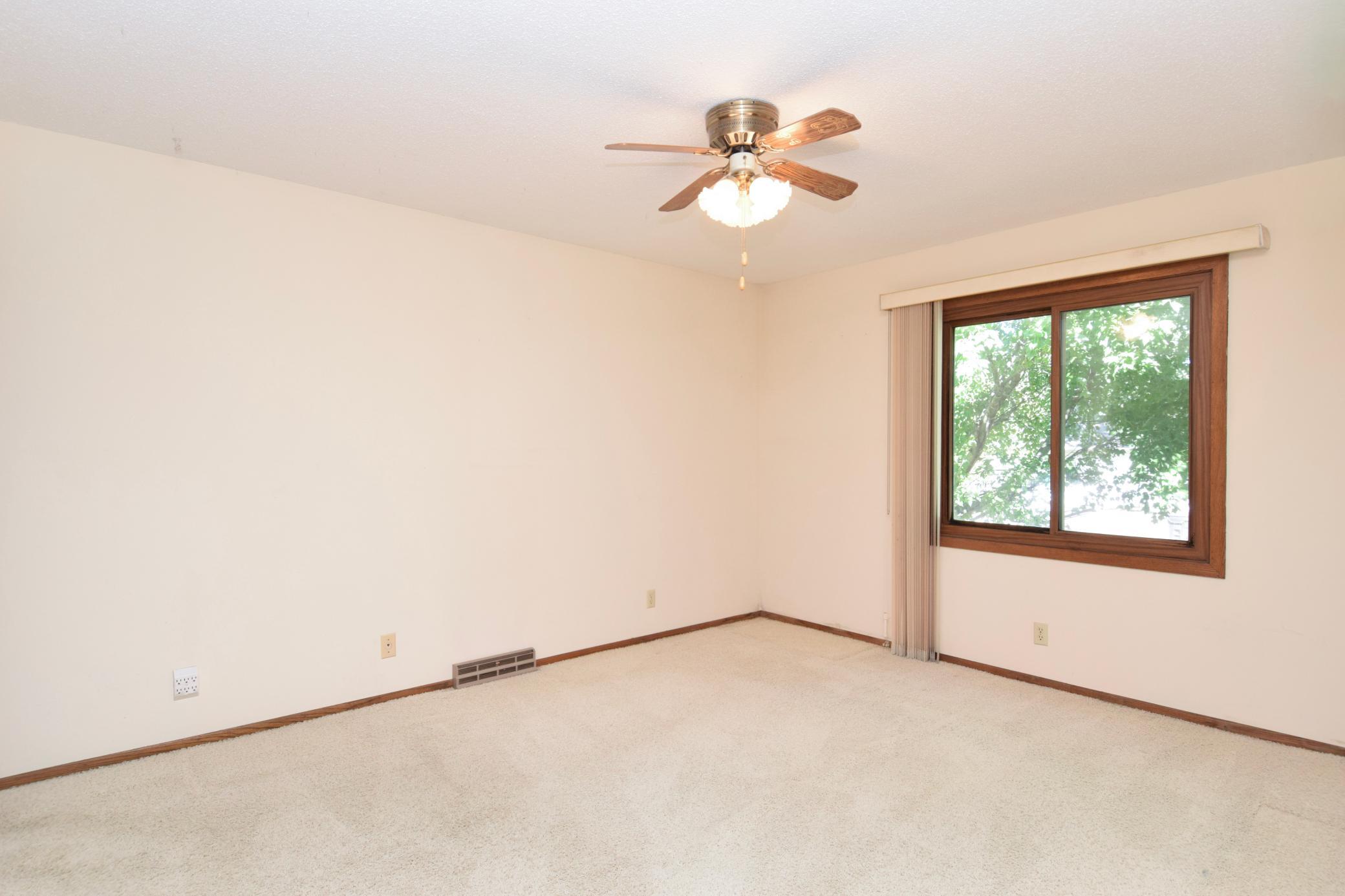 Primary Bedroom - Upper Level