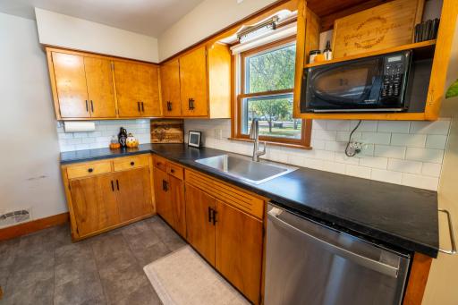727 Austin Drive, Saint Peter, MN 56082