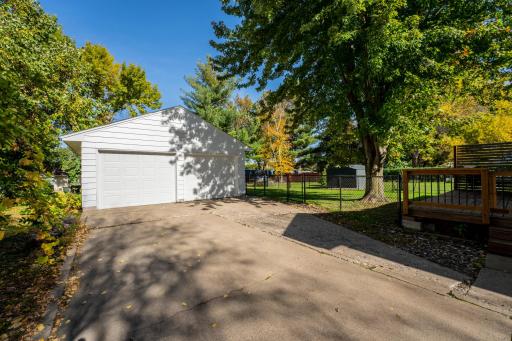 727 Austin Drive, Saint Peter, MN 56082