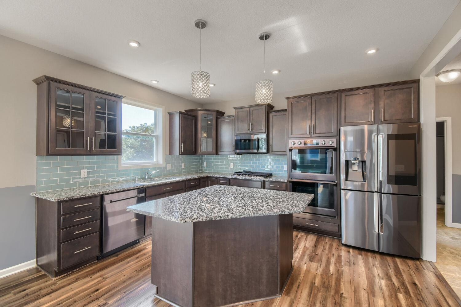 3406 129th Ave NE - Web Quality - 010 - 10 Kitchen.jpg