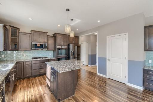 3406 129th Ave NE - Web Quality - 011 - 11 Kitchen.jpg