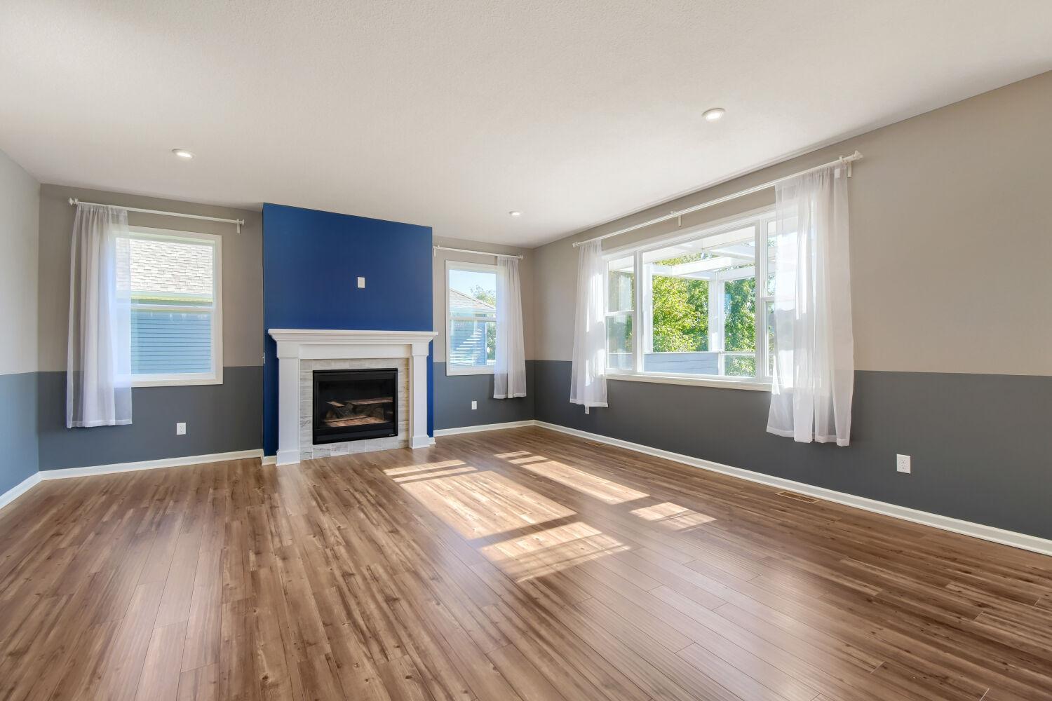 3406 129th Ave NE - Web Quality - 004 - 04 Living Room.jpg