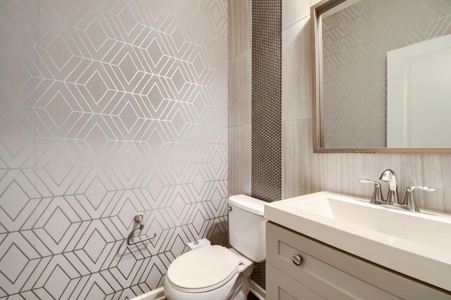 3406 129th Ave NE - Web Quality - 027 - 27 Bathroom.jpg