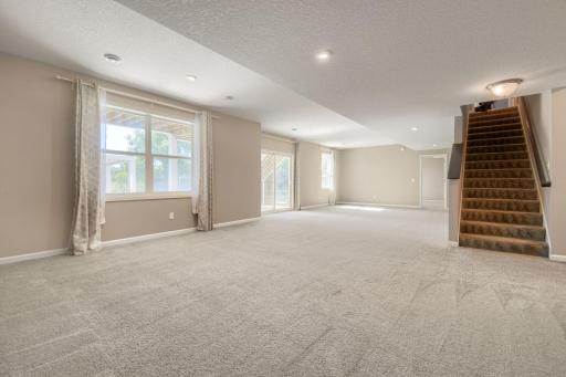 3406 129th Ave NE - Web Quality - 013 - 13 Family Room.jpg