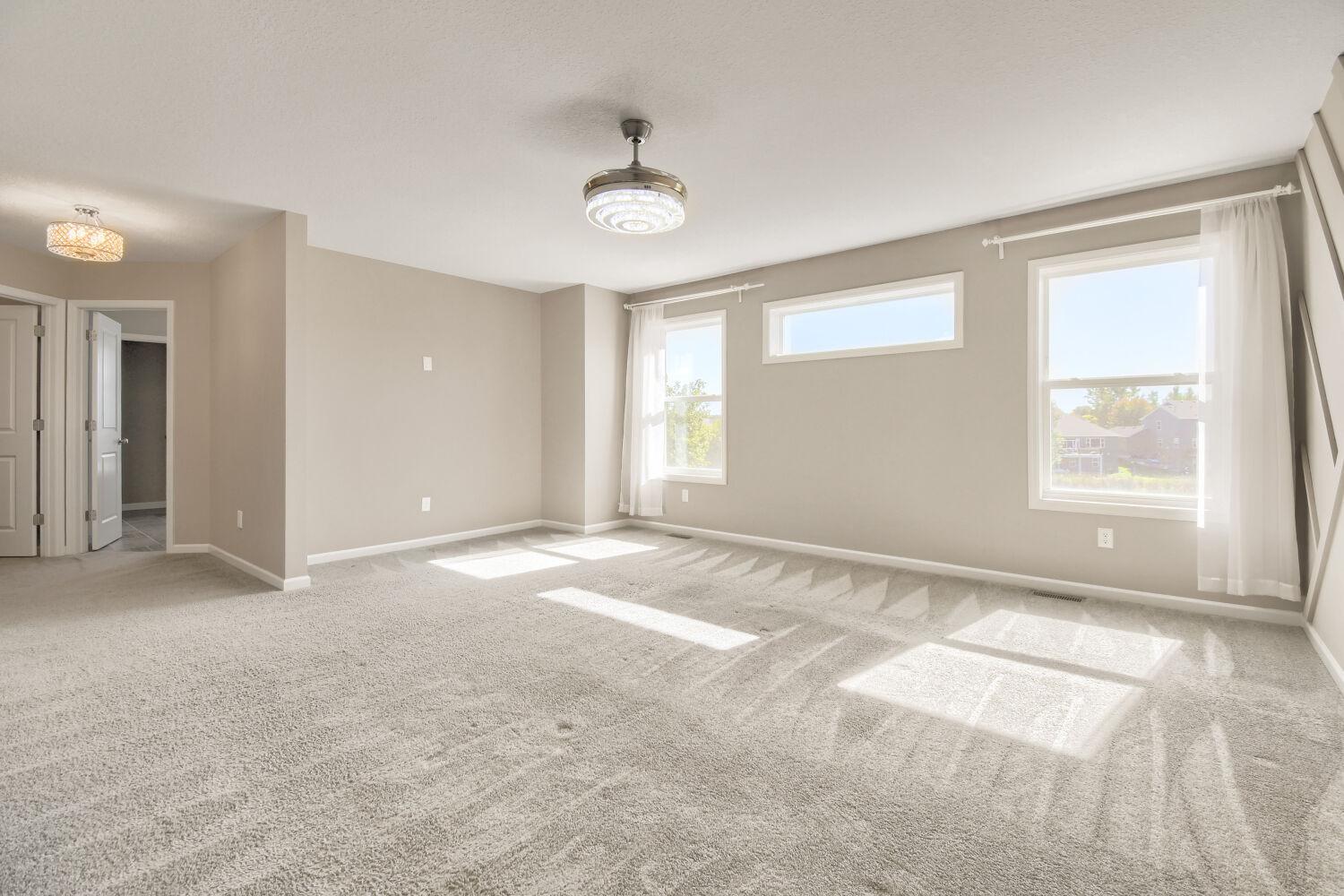 3406 129th Ave NE - Web Quality - 018 - 18 Primary Bedroom.jpg