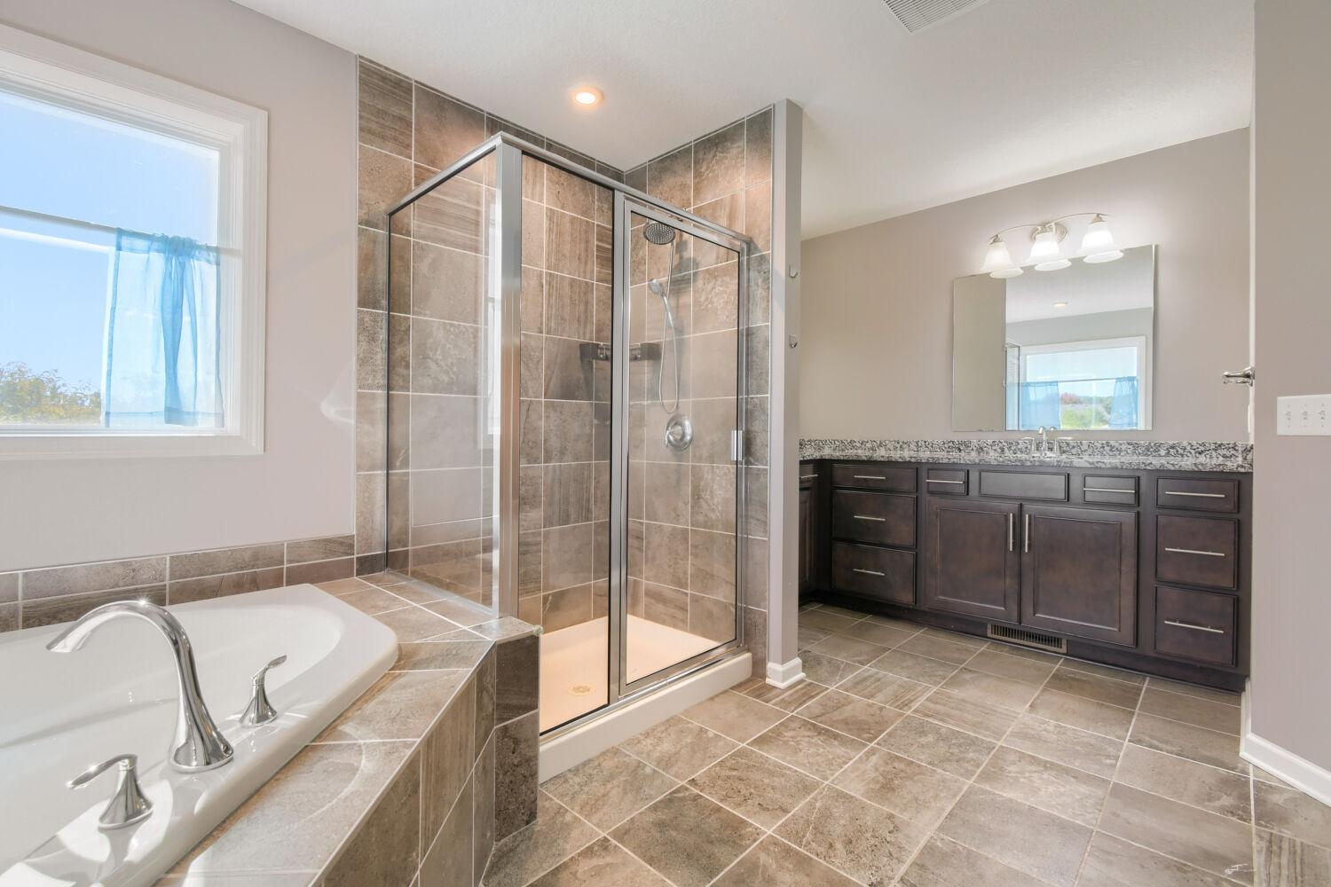 3406 129th Ave NE - Web Quality - 020 - 20 Primary Bathroom.jpg