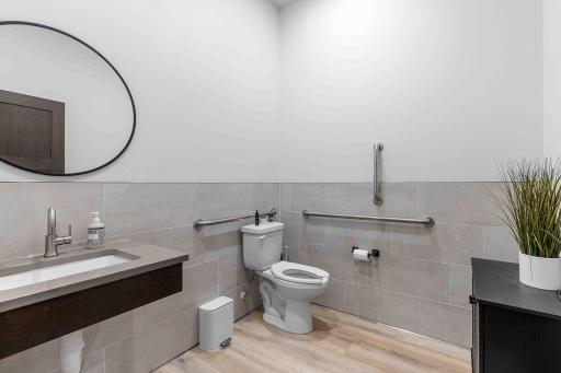 3325 E Oak Ridge Pond Way E, West Fargo, ND 58078