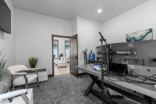 3325 E Oak Ridge Pond Way E, West Fargo, ND 58078