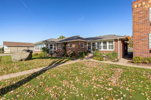 320 Broadway Avenue W, Little Falls, MN 56345