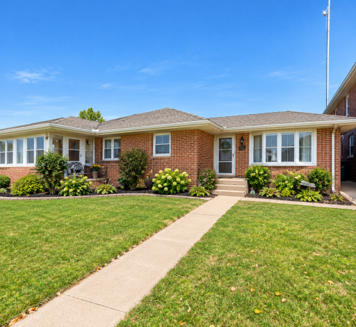 320 Broadway Avenue W, Little Falls, MN 56345
