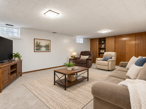 320 Broadway Avenue W, Little Falls, MN 56345
