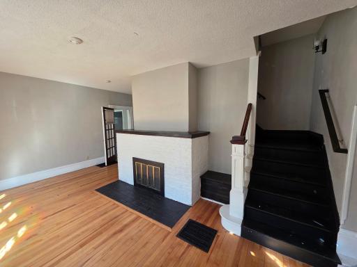938 17th Avenue SE, Minneapolis, MN 55414