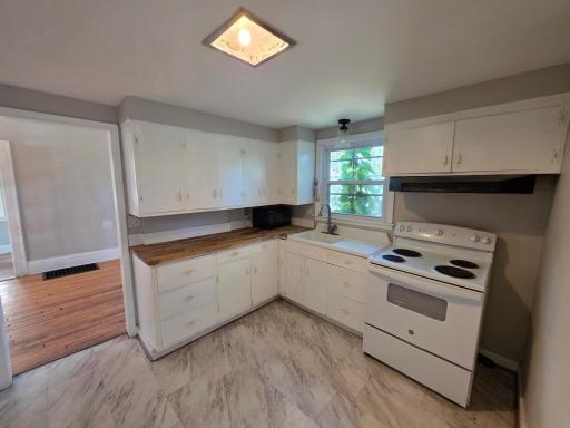 938 17th Avenue SE, Minneapolis, MN 55414
