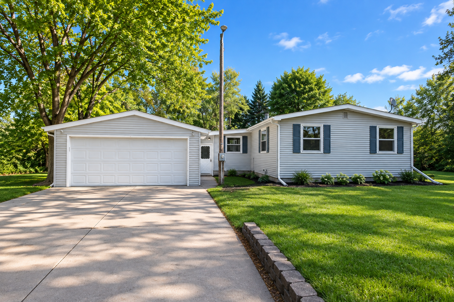 Property photo for 798 2nd Street NE, Hillsboro, ND 58045