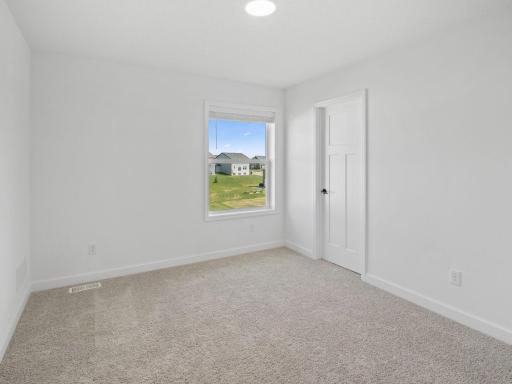 8621 Periwinkle Boulevard, Woodbury, MN 55129