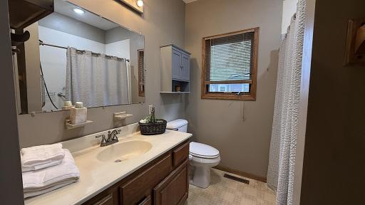 237 S Paul Street, Appleton, MN 56208