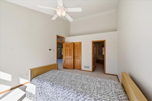 1013 Hesli Hill Court, Shoreview, MN 55126