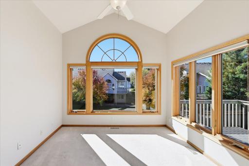 1013 Hesli Hill Court, Shoreview, MN 55126