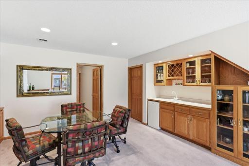 1013 Hesli Hill Court, Shoreview, MN 55126