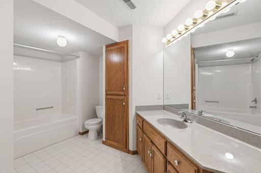 5758 Willow Lane N, Shoreview, MN 55126