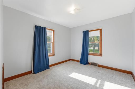 402 Emerson Avenue N, Raymond, MN 56282