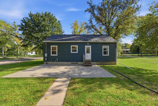 402 Emerson Avenue N, Raymond, MN 56282
