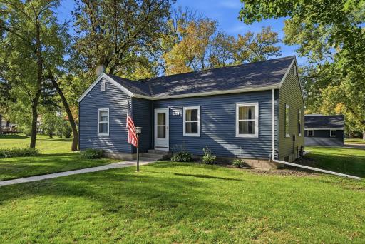 402 Emerson Avenue N, Raymond, MN 56282