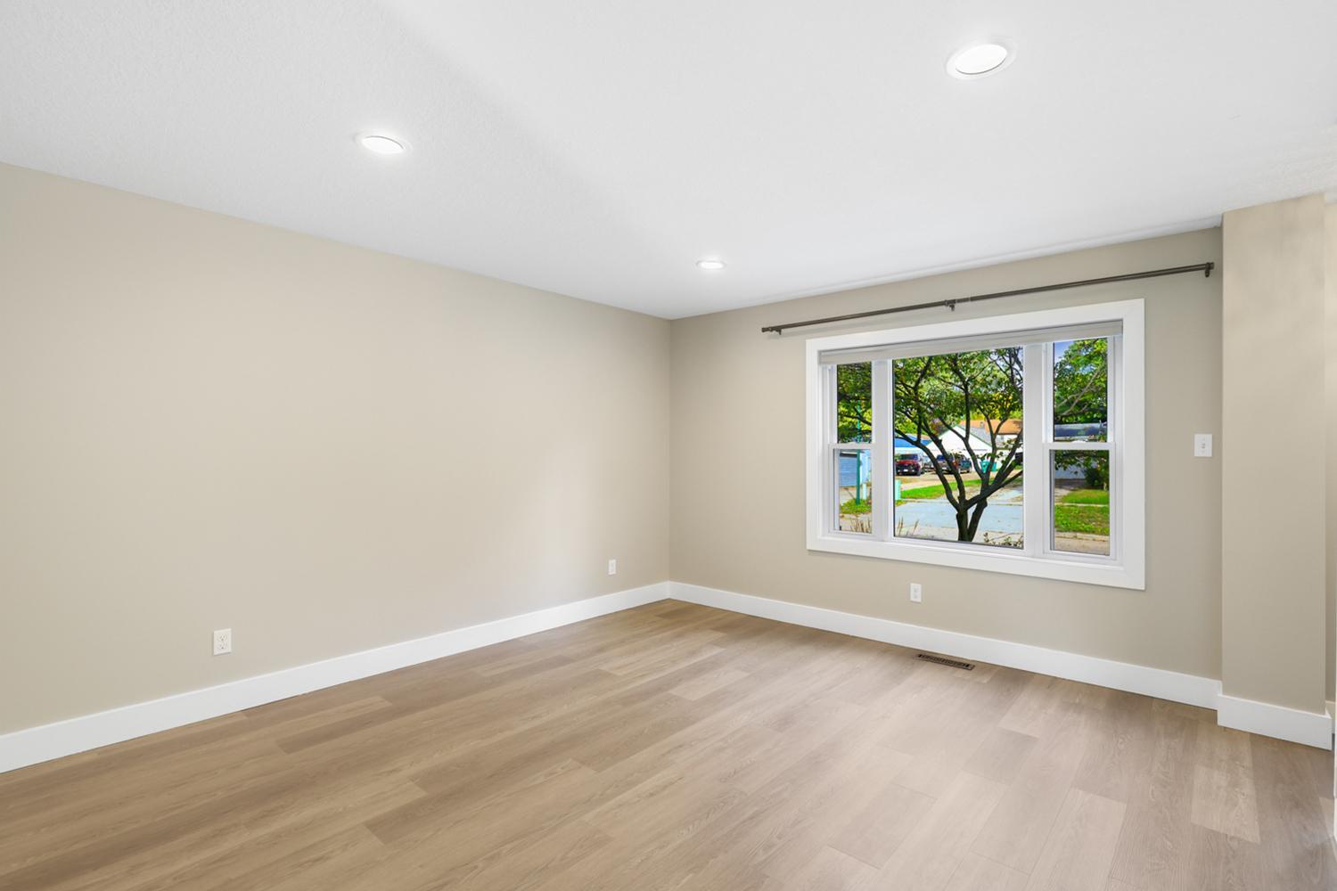 The home's living room is 13' x 13' in size.