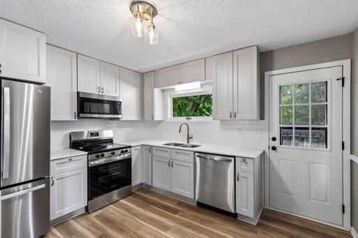 963 Marnie Street S, Maplewood, MN 55119
