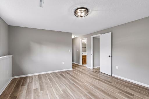 963 Marnie Street S, Maplewood, MN 55119