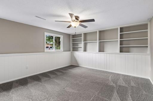 963 Marnie Street S, Maplewood, MN 55119