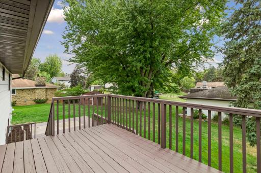 963 Marnie Street S, Maplewood, MN 55119