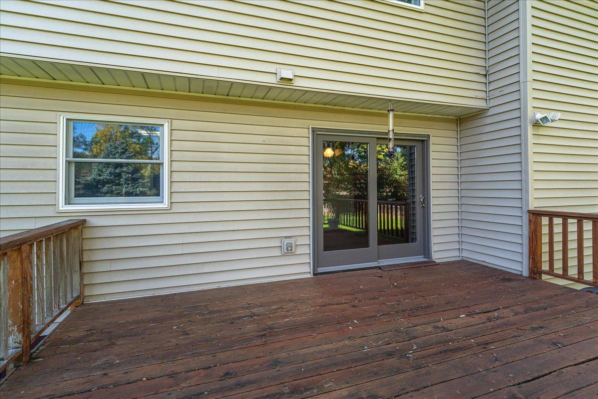 Deck (2).jpg