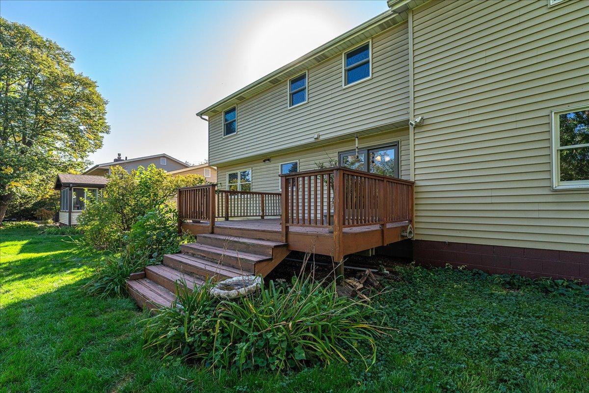 Deck (3).jpg